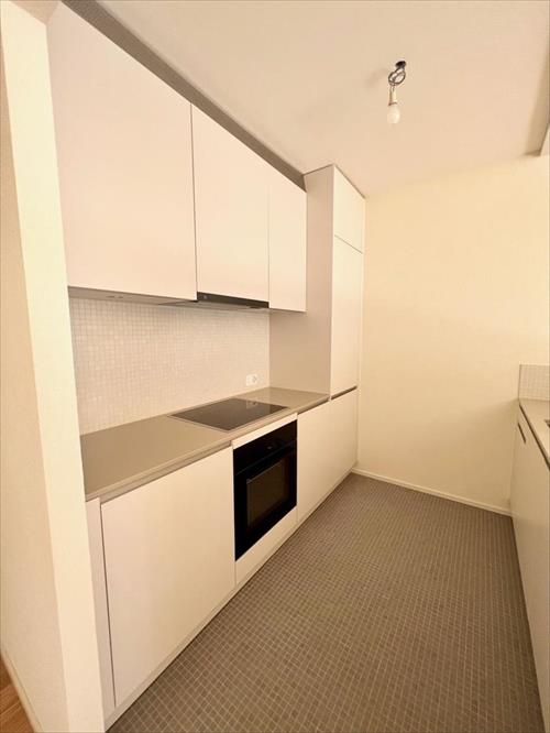 Appartement lumineux de 3.5 pièces avec balcon à Lausanne 6