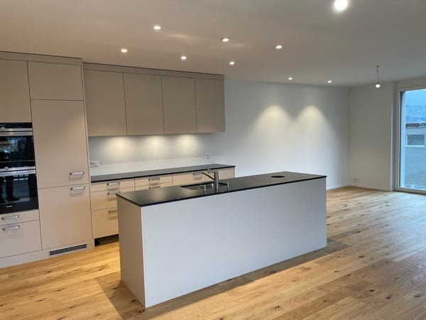 Charmante 2.5-Zimmer-Wohnung mit Balkon in Stäfa 3