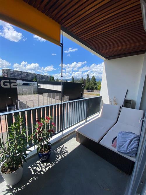 Charmant appartement de 1.5 pièces avec balcon à Genève 11