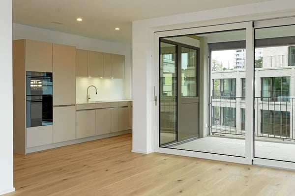 Helle 4.5-Zimmer-Wohnung mit Balkon in Binningen – ab sofort verfügbar! 9
