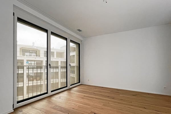 Helle 4.5-Zimmer-Wohnung mit Balkon in Binningen – ab sofort verfügbar! 3