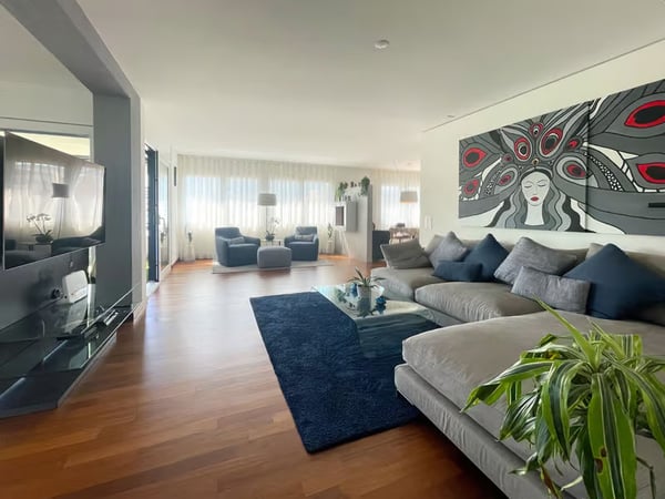 Charmante 4.5-Zimmer-Wohnung mit Balkon und herrlicher Aussicht in Locarno 6