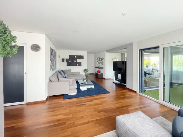 Charmante 4.5-Zimmer-Wohnung mit Balkon und herrlicher Aussicht in Locarno 10