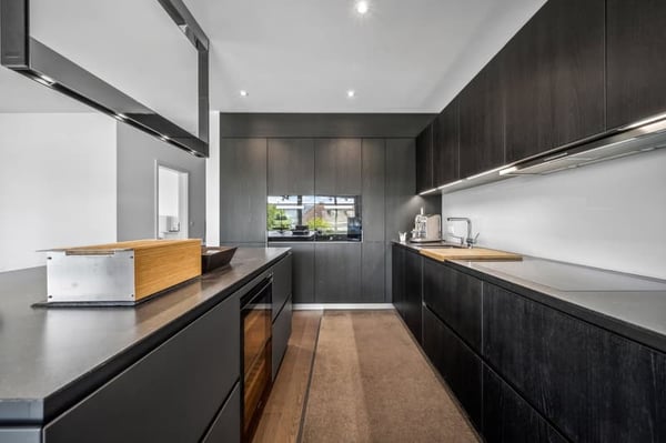 Helle 4.5-Zimmer-Wohnung mit Balkon und Seeblicknähe in Kilchberg 1