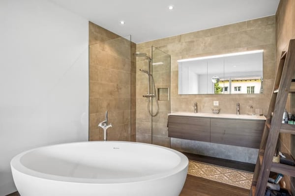 Helle 4.5-Zimmer-Wohnung mit Balkon und Seeblicknähe in Kilchberg 7