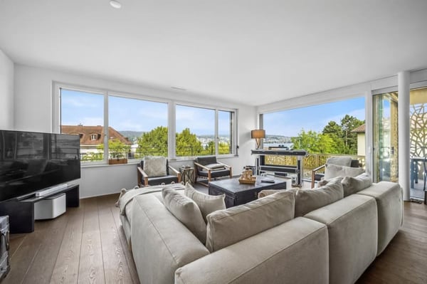 Helle 4.5-Zimmer-Wohnung mit Balkon und Seeblicknähe in Kilchberg 4
