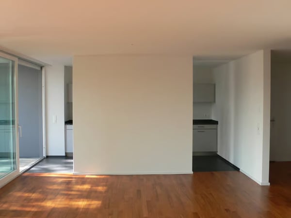 Helle 5-Zimmer-Wohnung mit Balkon in Dübendorf – ab sofort verfügbar 10