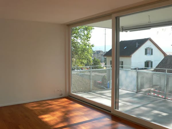 Helle 5-Zimmer-Wohnung mit Balkon in Dübendorf – ab sofort verfügbar 9