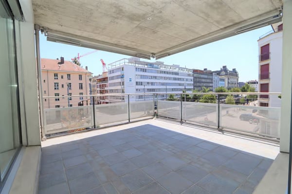 Geräumige 4.5-Zimmer-Wohnung mit Balkon in Biel – sofort verfügbar! 10