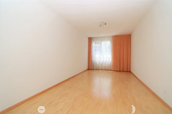 Geräumige 4.5-Zimmer-Wohnung mit Balkon in Biel – sofort verfügbar! 4