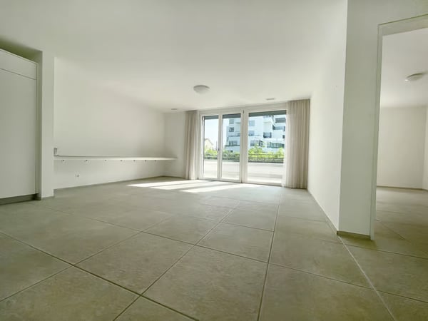 Bright 2.5-Room Apartment with Balcony in Münchenstein – Available Immediately 5