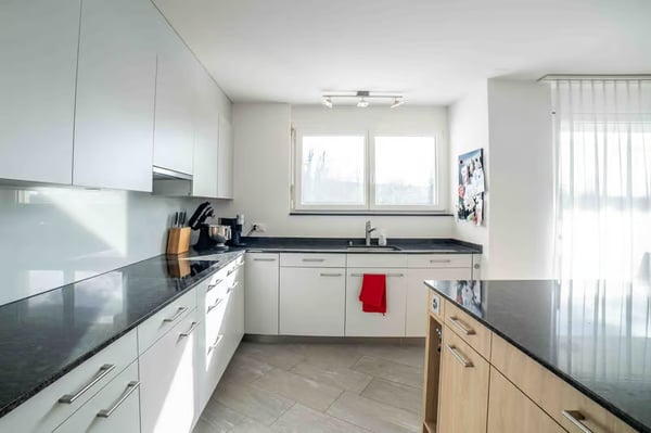 Helle 4.5-Zimmer-Wohnung mit Balkon und Garage in Bülach 11