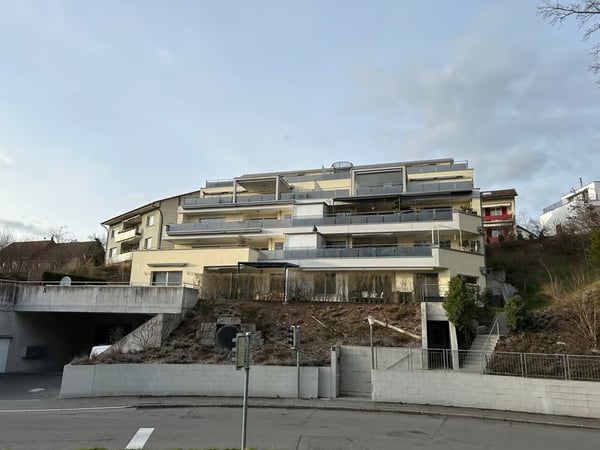 Helle 4.5-Zimmer-Wohnung mit Balkon und Garage in Bülach 14