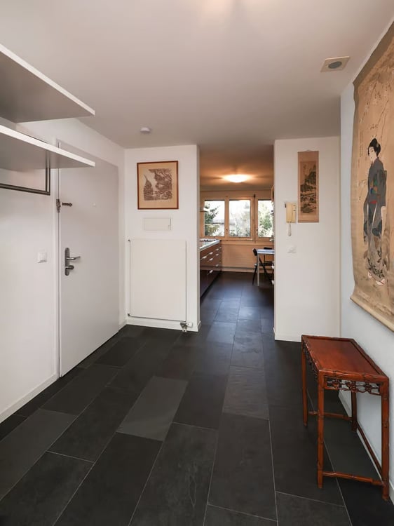 Moderne 3.5-Zimmer-Wohnung mit Balkon und Kamin an zentraler Lage in Bern 3