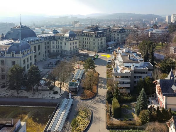 Moderne 3.5-Zimmer-Wohnung mit Balkon und Kamin an zentraler Lage in Bern 11