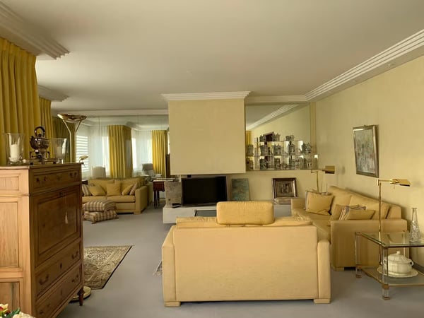 Grosszügige 5.5-Zimmer-Wohnung mit Balkon und herrlichem Ausblick in Bülach 3