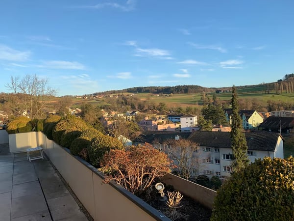 Grosszügige 5.5-Zimmer-Wohnung mit Balkon und herrlichem Ausblick in Bülach 6
