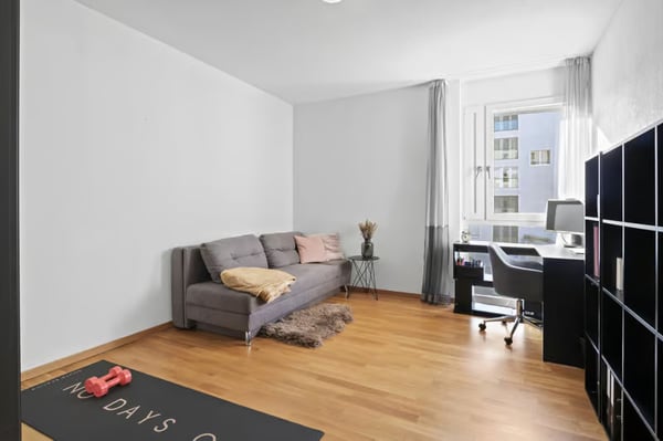Helle 4.5-Zimmer-Wohnung mit Balkon und Garage in Zürich-Affoltern 8