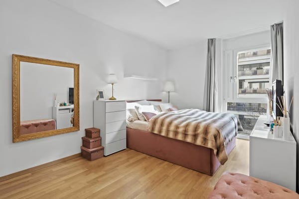 Helle 4.5-Zimmer-Wohnung mit Balkon und Garage in Zürich-Affoltern 3