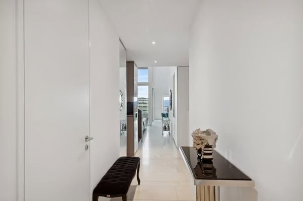Grosszügige 4.5-Zimmer-Wohnung mit Stadtblick in Zürich-Seebach 5