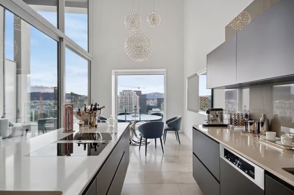 Grosszügige 4.5-Zimmer-Wohnung mit Stadtblick in Zürich-Seebach 4