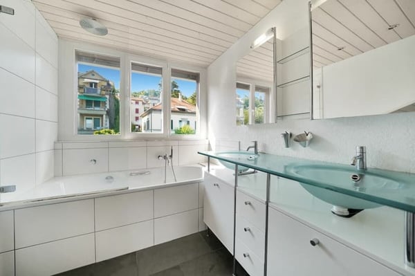 Helle 3.5-Zimmer-Wohnung mit Balkon in Biel – sofort verfügbar! 15