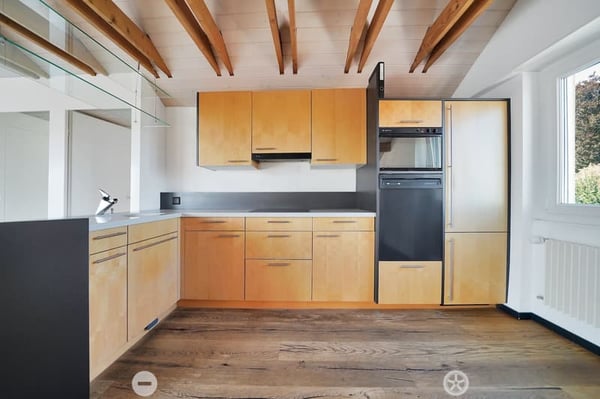 Helle 3.5-Zimmer-Wohnung mit Balkon in Biel – sofort verfügbar! 1