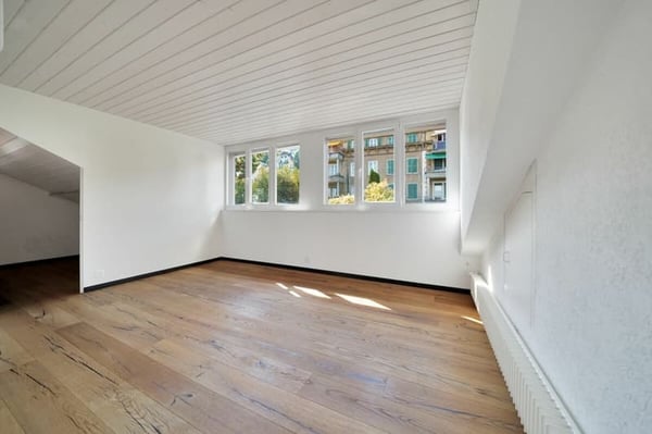 Helle 3.5-Zimmer-Wohnung mit Balkon in Biel – sofort verfügbar! 9