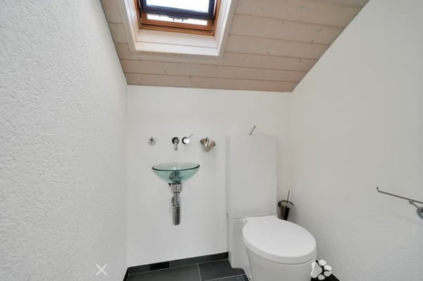 Helle 3.5-Zimmer-Wohnung mit Balkon in Biel – sofort verfügbar! 2
