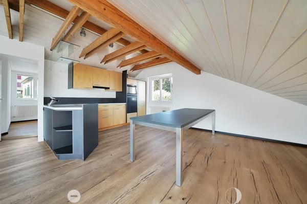 Helle 3.5-Zimmer-Wohnung mit Balkon in Biel – sofort verfügbar! 4
