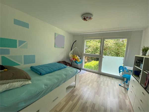 Helle 4.5-Zimmer-Wohnung mit Balkon und Garage in Bassersdorf 5