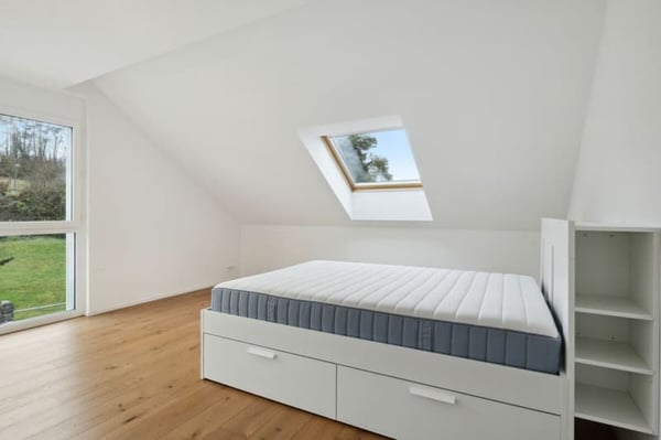 Geräumige 4.5-Zimmer-Wohnung mit Garage und Balkon in Dielsdorf 8