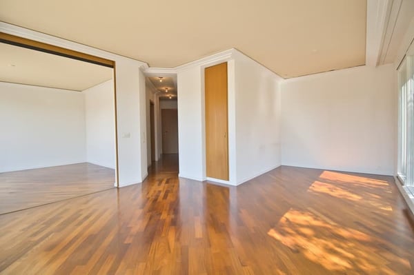 Charmant appartement de 2.5 pièces avec balcon à Bern 8