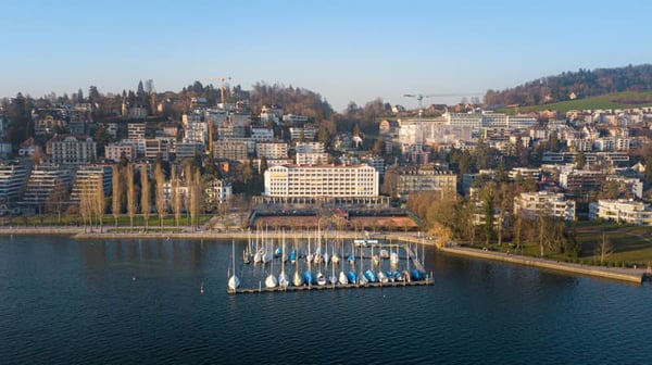 Grosszügige 4.5-Zimmer-Wohnung mit Balkon und herrlichem Ausblick in Luzern 4