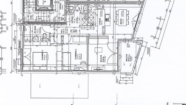 Appartement 2.5 pièces à CHF 2'520.-/mois charges comprises 9