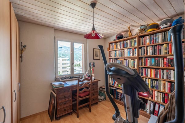 Charmante 1.5-Zimmer-Dachwohnung mit Galerie und Bergsicht 7