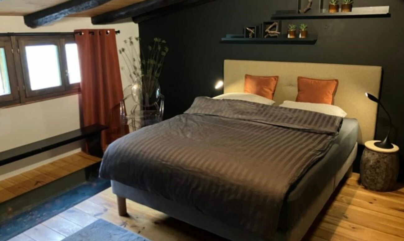 Au coeur du Vieux Bourg de Martigny, très belle maison familiale, pleine de charme de 5.5 pces idéale comme maison familiale ou maison d'hôtes.