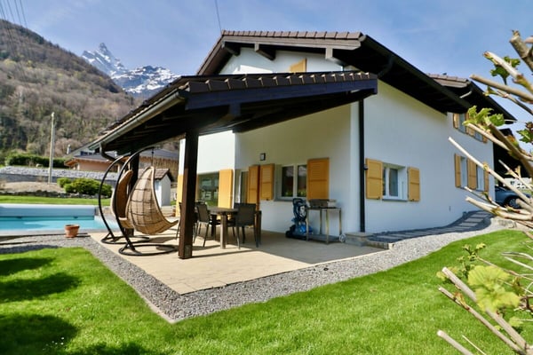 Exclusivité - Magnifique villa individuelle de 8.5 pces 100% autonome en énergie. 10