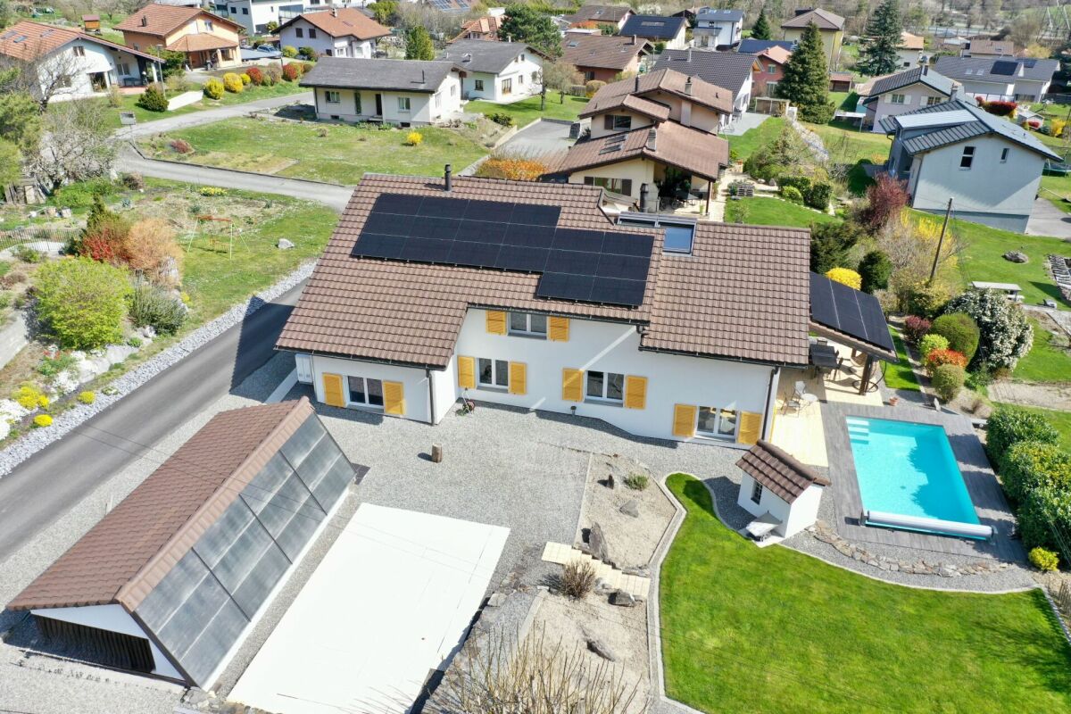 Exclusivité - Magnifique villa individuelle de 6.5 pces 100% autonome en énergie.