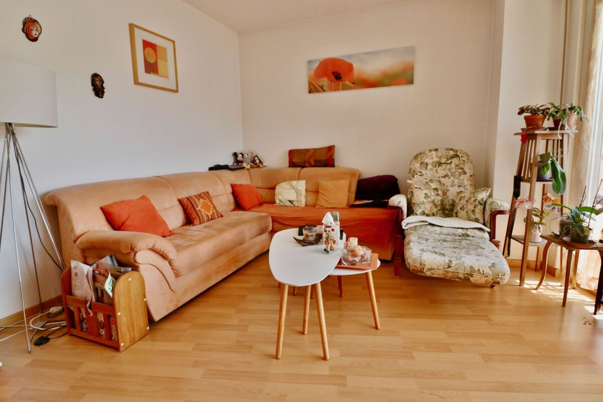 Appartement 2.5 pces rénové avec rendement immédiat
