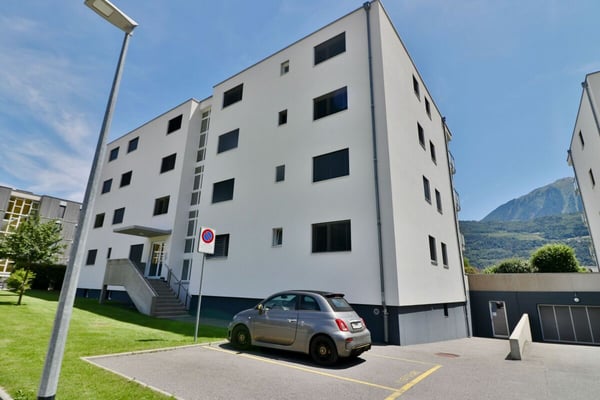 Spacieux 1.5 pièces récent, déjà loué. 11