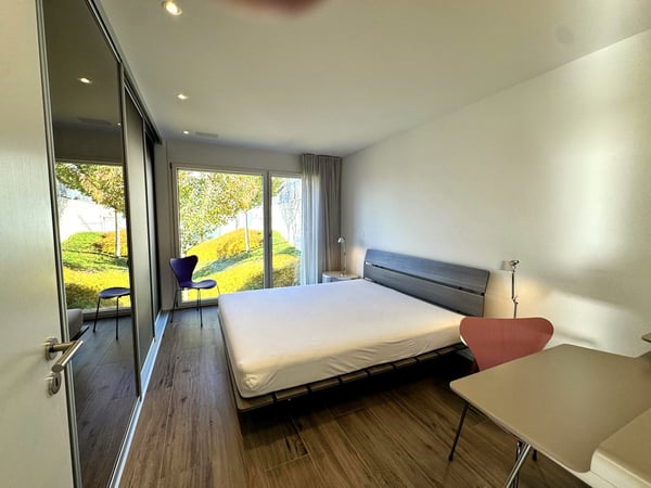 Möblierte 1.5-Zimmer-Wohnung mit  loftartigem Wohnbereich und rundum Aussicht in Uster 11