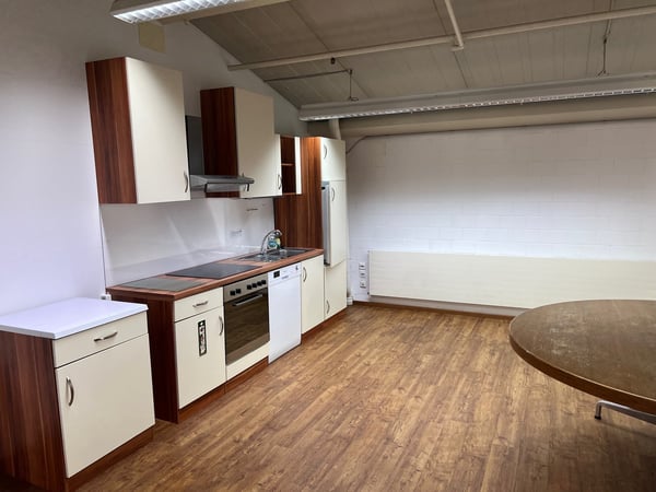 Gewerbe in Wangen SZ Geeignet als Atelier, Büro, Praxis 3