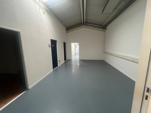 Gewerbe in Wangen SZ Geeignet als Atelier, Büro, Praxis 7