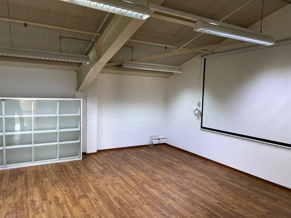 Gewerbe in Wangen SZ Geeignet als Atelier, Büro, Praxis 4