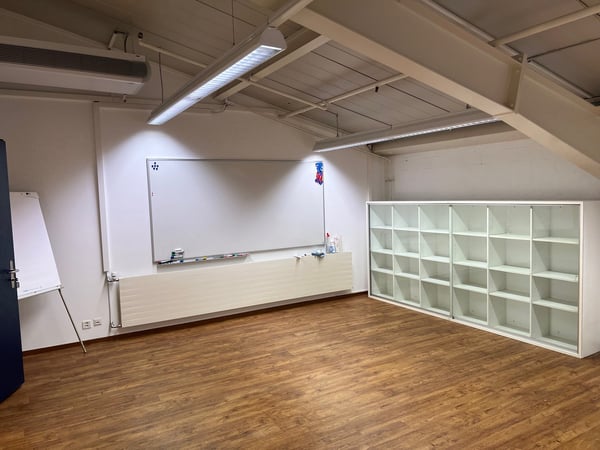 Gewerbe in Wangen SZ Geeignet als Atelier, Büro, Praxis 2