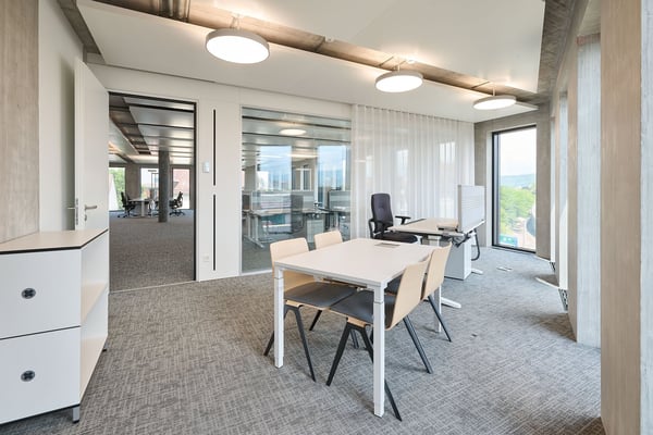 Hochwertige Büroflächen im Grosspeter Tower 4