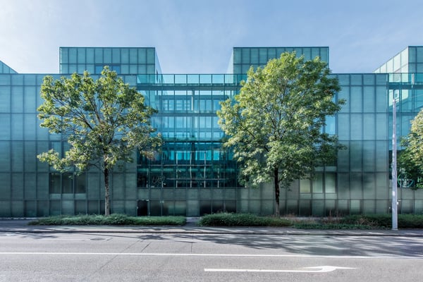 Vollausgebaute Büroflächen im Peter Merian Haus! 1