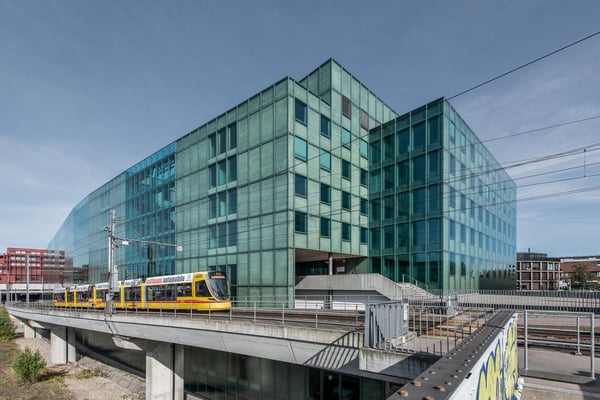 Vollausgebaute Büroflächen im Peter Merian Haus! 2