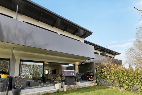 Très belle maison contigue dans un quartier résidentiel et familial, vue lac et montagnes 1
